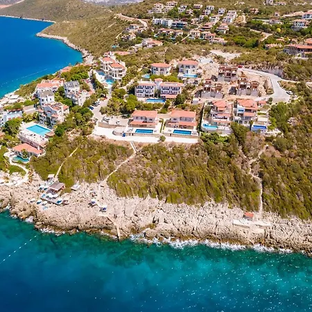 La Kumsal Denize Sifir Ve Ozel Havuzlu Dubleks Villa *