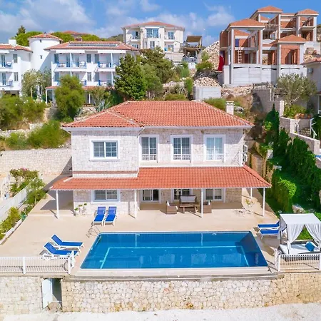 La Kumsal Denize Sifir Ve Ozel Havuzlu Dubleks Villa *