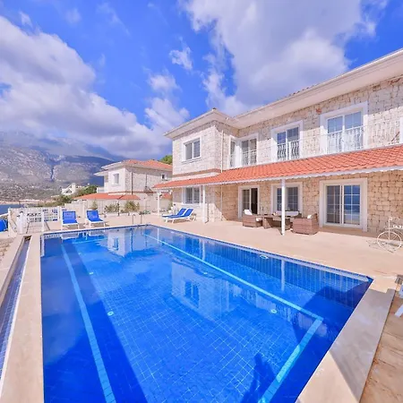 La Kumsal Denize Sifir Ve Ozel Havuzlu Dubleks * Kaş